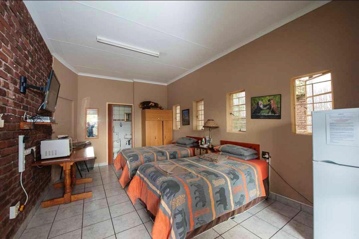 Ingwe Guesthouse Mbombela Exterior foto