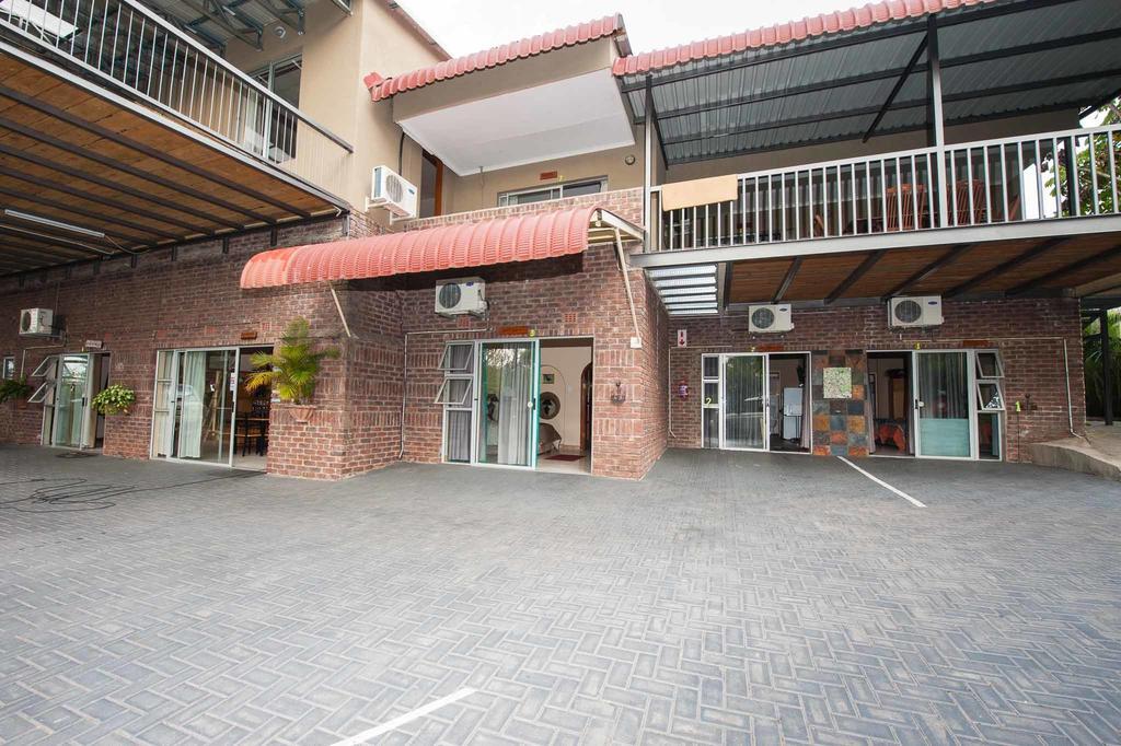 Ingwe Guesthouse Mbombela Exterior foto