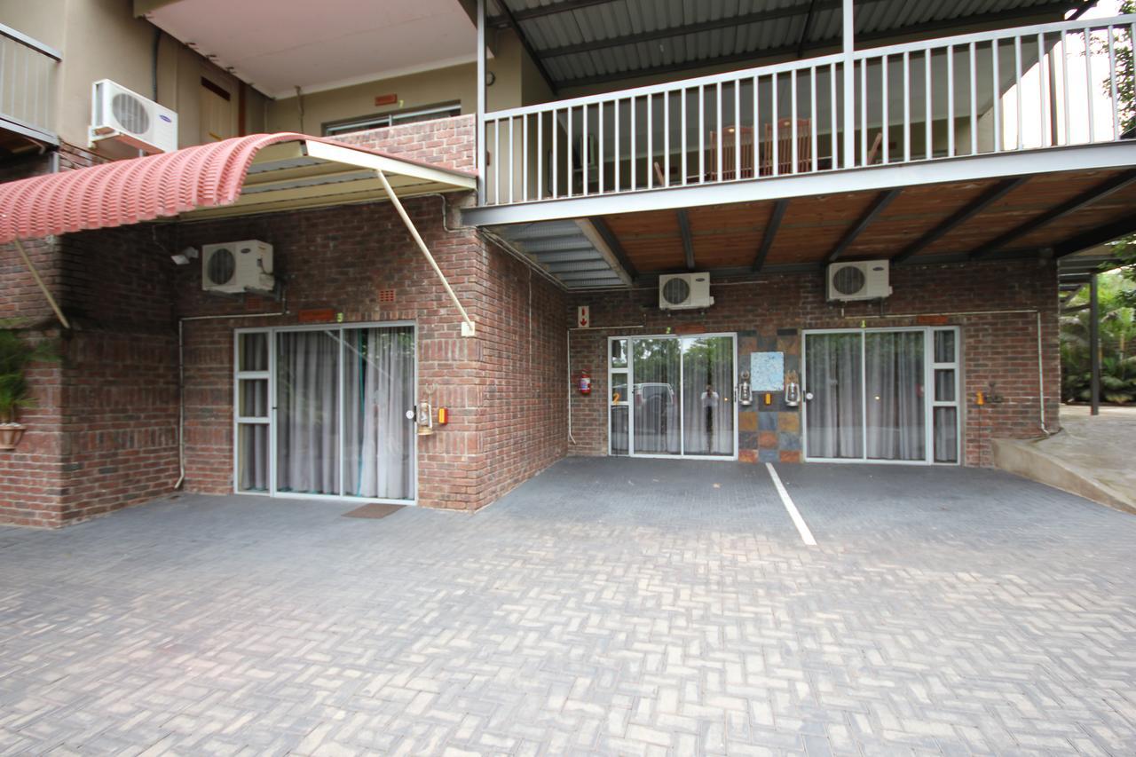 Ingwe Guesthouse Mbombela Exterior foto